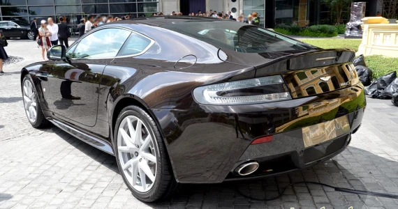 รูปภาพ แอสตัน มาร์ติน Aston Martin-Vantage S-ปี 2013