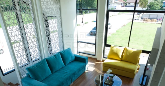 รูปภาพ เออเบิร์นธารา เอสพาสิโอ ประชาอุทิศ 76 (UrbanTara espac-i-o Pracha-uthit 76)