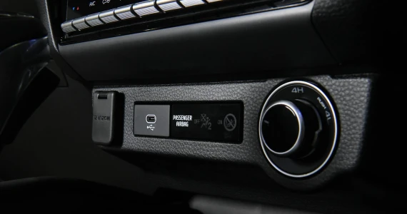 รูปภาพ มาสด้า Mazda BT-50 DBL 3.0 XTR 4X4 6AT ปี 2024