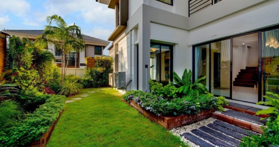 รูปภาพ เดอะ คอมพลีท อัสสัมชัญ-ไร่กล้วย (The Complete)