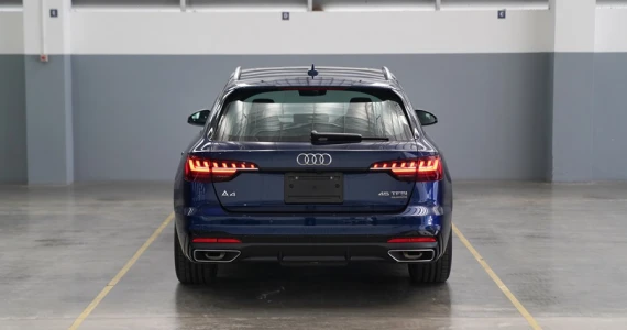 รูปภาพ อาวดี้ Audi A4 Avant 45 TFSI quattro S line Black Edition ปี 2020