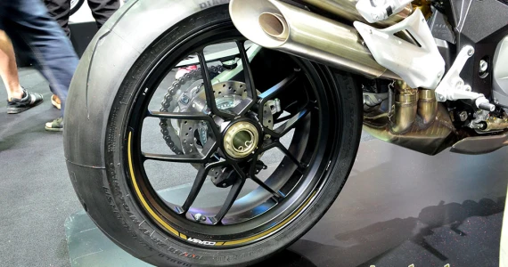 รูปภาพ เอ็มวี ออกุสต้า MV Agusta Brutale 1090 RR Corsa ปี 2014