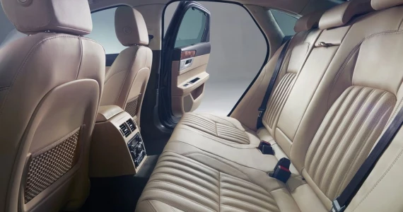 รูปภาพ จากัวร์ Jaguar XF 2.0D Portfolio ปี 2016
