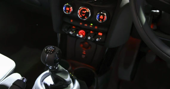 รูปภาพ มินิ Mini Hatch 3 Door Cooper S Paddy Hopkirk Edition ปี 2021