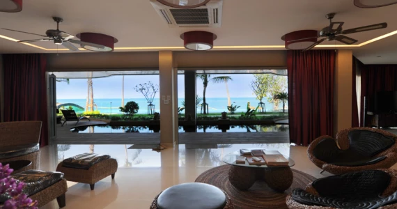 รูปภาพ โอเชียน เอจ (Ocean's Edge)