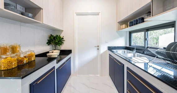 รูปภาพ ชีวารมย์ นครอินทร์ (Chewarom Nakhon In)