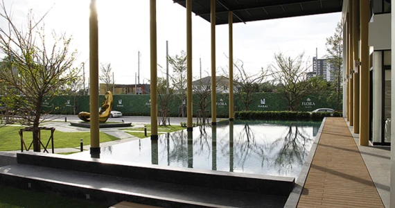 รูปภาพ ฟลอรา ติวานนท์ (Flora Tiwanon)