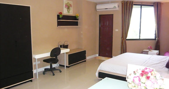 รูปภาพ เดอะ ทรีโอ (The Trio)