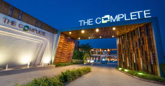 รูปภาพ เดอะ คอมพลีท (The Complete)