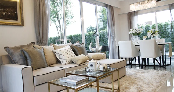 รูปภาพ ฟลอรา ติวานนท์ (Flora Tiwanon)