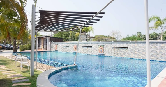 รูปภาพ เดอะพรอมิเน้นซ์ พราวด์ (The Prominence Proud)