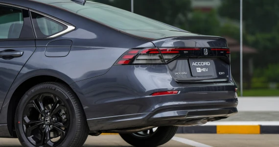 รูปภาพ ฮอนด้า Honda Accord e:HEV EL ปี 2025