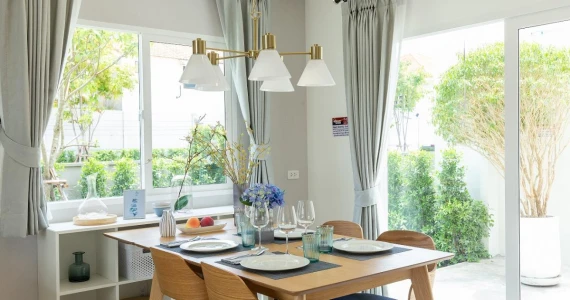 รูปภาพ กัสโต้ สุขสวัสดิ์ - ประชาอุทิศ (Gusto Suksawat - Prachautit)