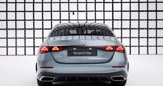 รูปภาพ เมอร์เซเดส-เบนซ์ Mercedes-benz E-Class E 220 d AMG Line ปี 2024