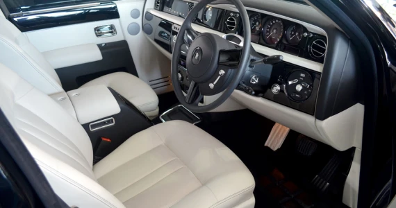 รูปภาพ โรลส์-รอยซ์ Rolls-Royce Phantom Series II Standard ปี 2012