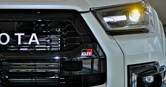 รูปภาพ โตโยต้า Toyota Revo GR Sport 2.8 AT Hi-Floor 4X4 ปี 2021