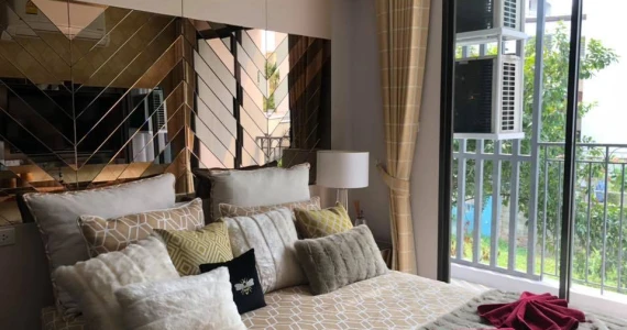 รูปภาพ ดิ เอท คอลเลคชั่น (The 8 Collection)