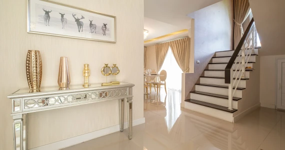 รูปภาพ ปริม สุวินทวงศ์ (Prim Suwintawong)