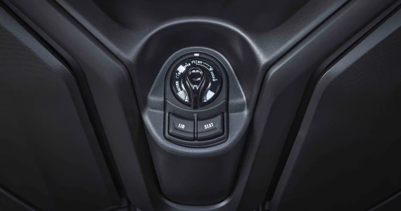 รูปภาพ ยามาฮ่า Yamaha XMAX Connected ปี 2024