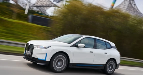 รูปภาพ บีเอ็มดับเบิลยู BMW i X xDrive50 Sport ปี 2022