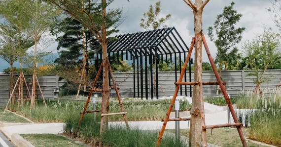 รูปภาพ โฮล์ม สันผีเสื้อ เชียงใหม่ (Holm)