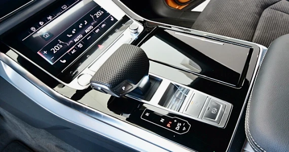 รูปภาพ อาวดี้ Audi Q8 55 TFSI quattro S Line ปี 2018