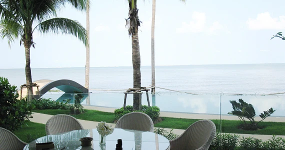 รูปภาพ โอเชียน เอจ (Ocean's Edge)