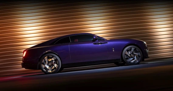 รูปภาพ โรลส์-รอยซ์ Rolls-Royce Black Badge Spectre ปี 2025