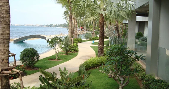 รูปภาพ โอเชียน เอจ (Ocean's Edge)