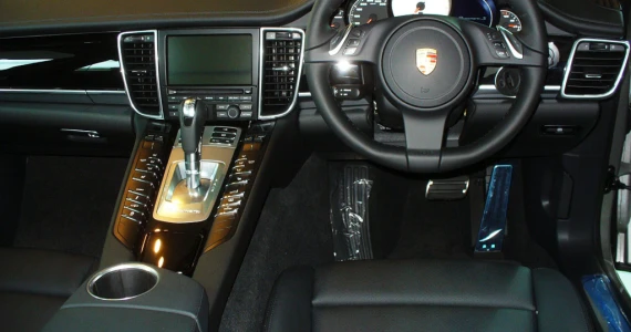 รูปภาพ ปอร์เช่ Porsche Panamera S E-Hybrid ปี 2011