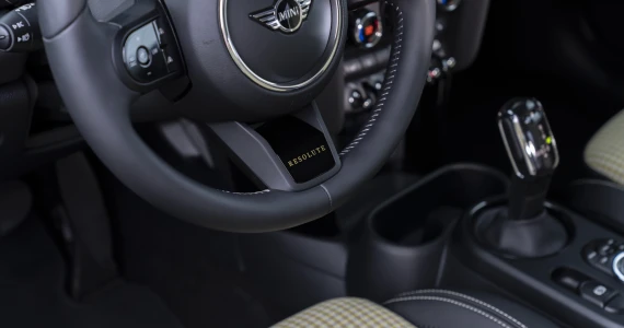 รูปภาพ มินิ Mini Hatch 3 Door Cooper S Resolute Edition ปี 2023