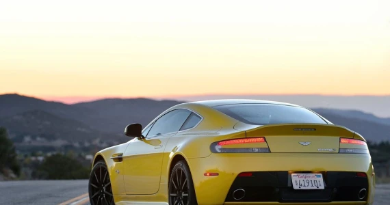 รูปภาพ แอสตัน มาร์ติน Aston Martin-Vantage S-ปี 2014