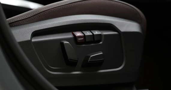 รูปภาพ บีเอ็มดับเบิลยู BMW i X1 eDrive20L M Sport ปี 2025