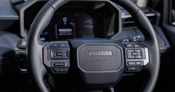 รูปภาพ โตโยต้า Toyota Hilux Travo -e Double Cab 4TREX ปี 2025