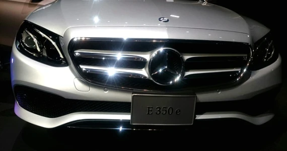 รูปภาพ เมอร์เซเดส-เบนซ์ Mercedes-benz E-Class E 350 e Avantgarde ปี 2017