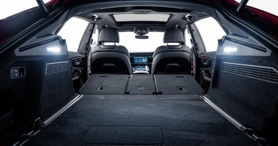 รูปภาพ อาวดี้ Audi Q8 TFSI e quattro S line edition one ปี 2024