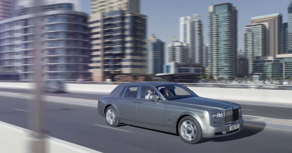 รูปภาพ โรลส์-รอยซ์ Rolls-Royce Phantom Series II Standard ปี 2012