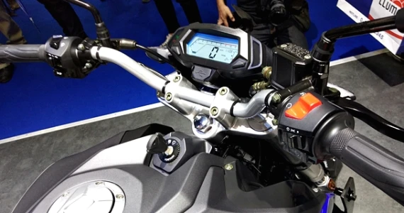 รูปภาพ จีพีเอ็กซ์ GPX Razer 220 ปี 2018