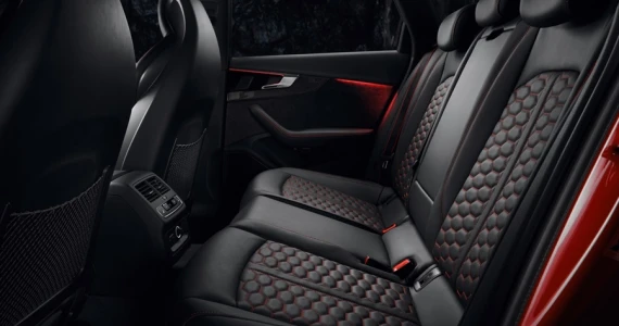 รูปภาพ อาวดี้ Audi RS 4 Avant quattro ปี 2020