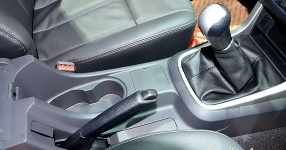 รูปภาพ อีซูซุ Isuzu D-MAX Hi-Lander 2-Door 2.5 Z VGS Turbo ฉลอง 99 ปี อีซูซุ ปี 2015