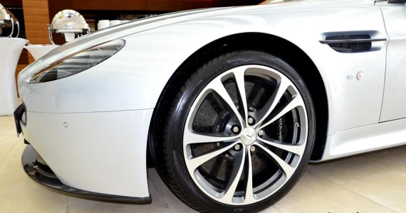 รูปภาพ แอสตัน มาร์ติน Aston Martin-Vantage S-ปี 2014