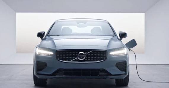 รูปภาพ วอลโว่ Volvo S60 Recharge Ultimate T8 Plug-in Hybrid Dark ปี 2023