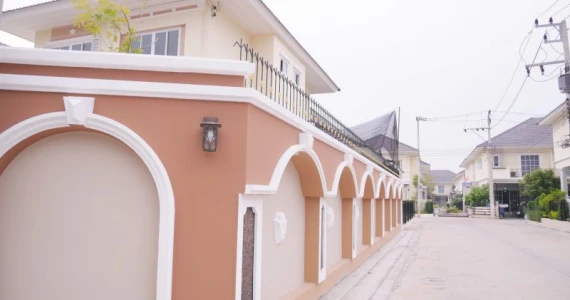 รูปภาพ ดีญ่า วาเล่ย์ ศรีราชา (Diya Valley Sriracha)