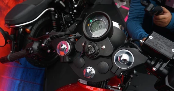 รูปภาพ จีพีเอ็กซ์ GPX Legend 250 TWIN ปี 2019