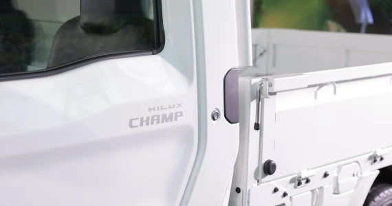 รูปภาพ โตโยต้า Toyota Hiliux Champ 2.0 Gasoline MT SWB ปี 2023