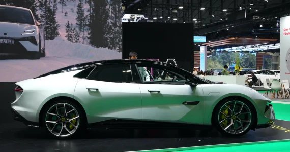 รูปภาพ โลตัส Lotus Emeya S ปี 2024