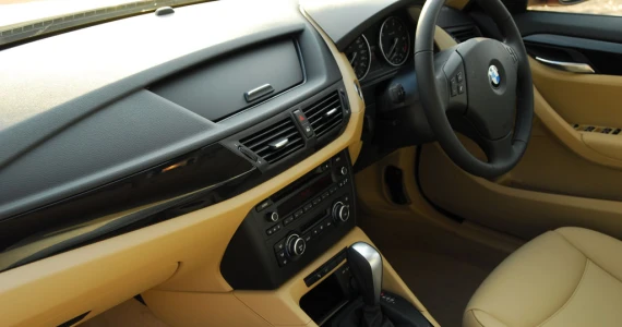 รูปภาพ บีเอ็มดับเบิลยู BMW X1 sDrive18i ปี 2009