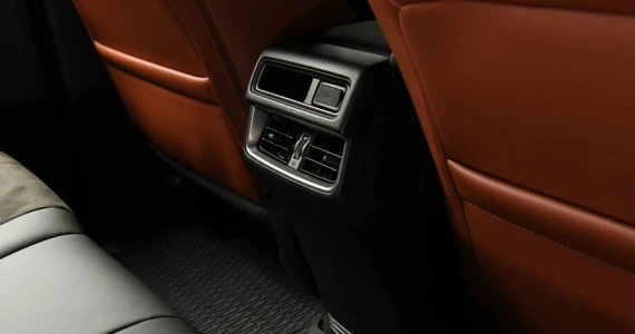 รูปภาพ มาสด้า Mazda BT-50 DBL 3.0 XTR HI-RACER 6AT ปี 2024