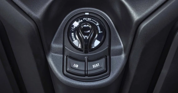 รูปภาพ ยามาฮ่า Yamaha XMAX Connected ปี 2025