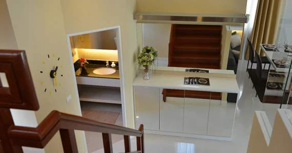 รูปภาพ รัชชา นครอินทร์ (Ratcha Nakornin)